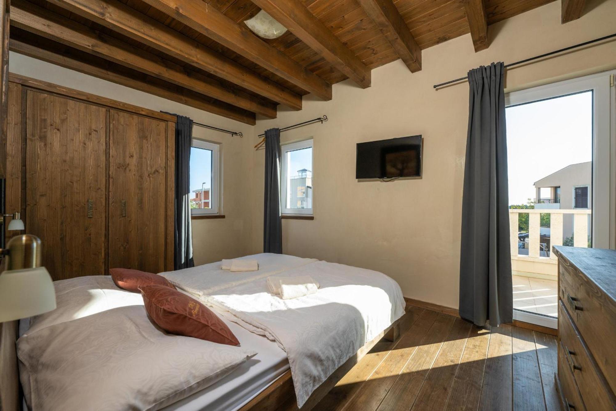Villa Castagna Near The Sea With Private Pool And Sauna Премантура Экстерьер фото